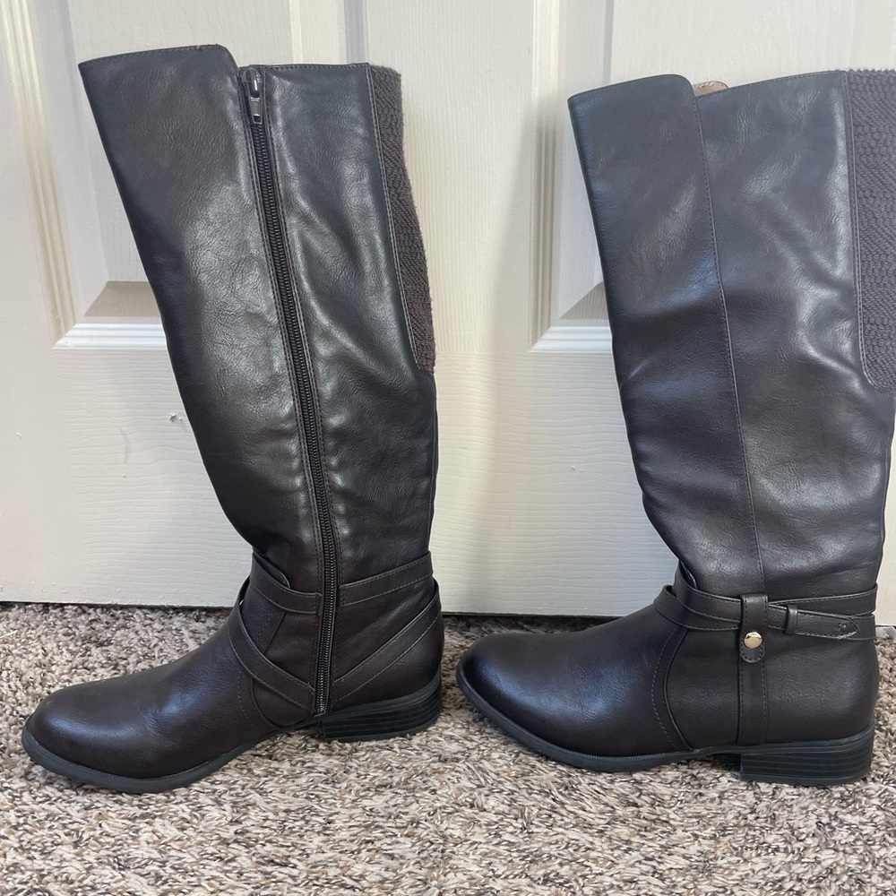 Tall brown boots barely worn